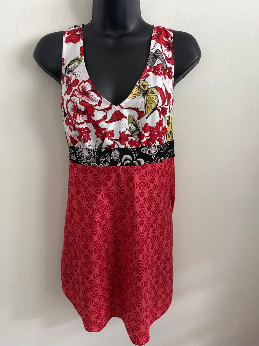 CAbi Silk Red, White & Yellow Floral V‑Neck Sleeveless Butterfly Top